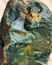 Piedra natural verde en bruto