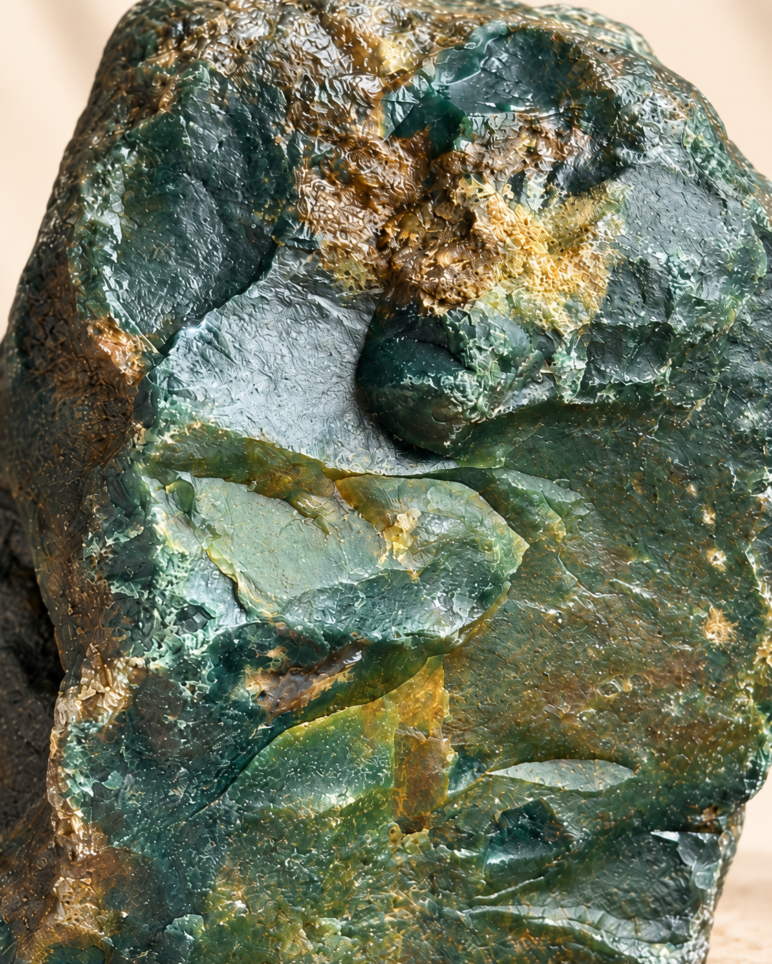 Piedra natural verde en bruto